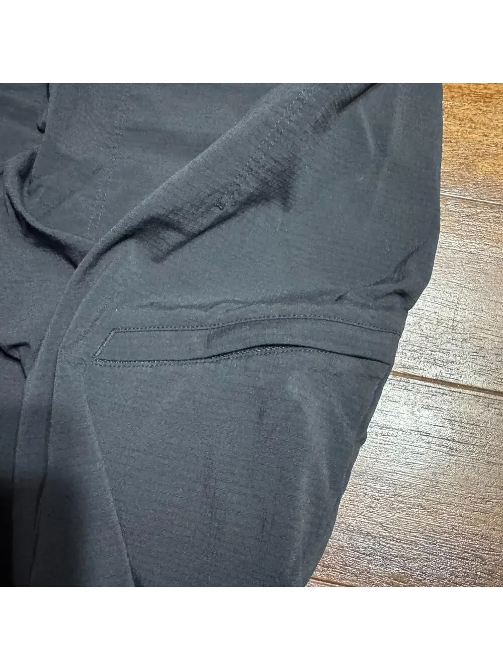 Athleta Pants Jogger Womens 10 /P Travel Hiking Gym Zip Pockets Stretch Black - Picture 7 of 9